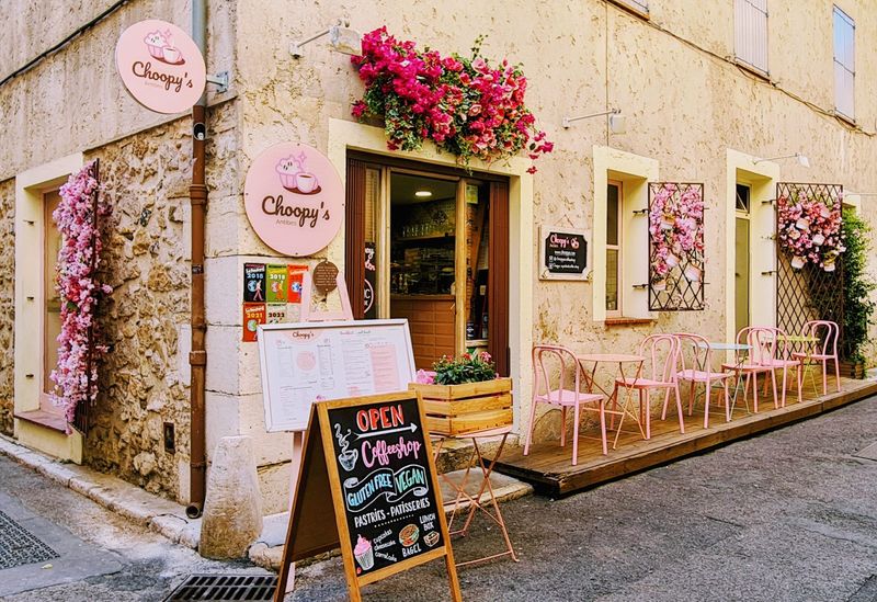 Best Cafes in the French Riviera